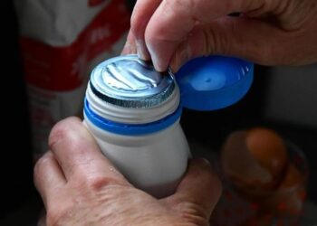 Un cancérigène détecté dans les laits maternels et animaux : faut-il s’alarmer ?