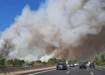 Blazing Infernos Engulf Southern France as Hundreds of Firefighters Race to Contain Flames