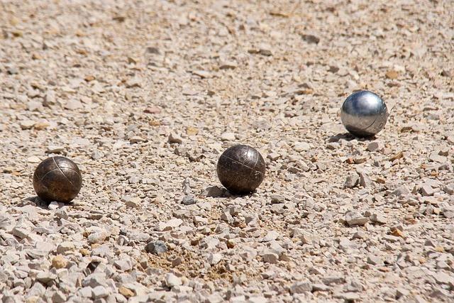 Epic Pétanque Showdown in Nice: Rocher and Durk Dominate as Montoro and France Exit