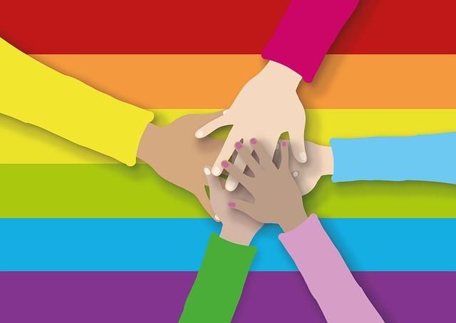 Harcelée pour son homosexualité, la présidente des Scouts choisit de démissionner face à la pression