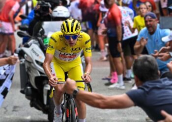 Valentin Paret-Peintre Claims Historic First French Victory on Mont Ventoux in Tour de France