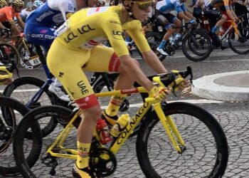 Jonas Abrahamsen Brille à Toulouse et S’impose sur la 11e Étape du Tour de France