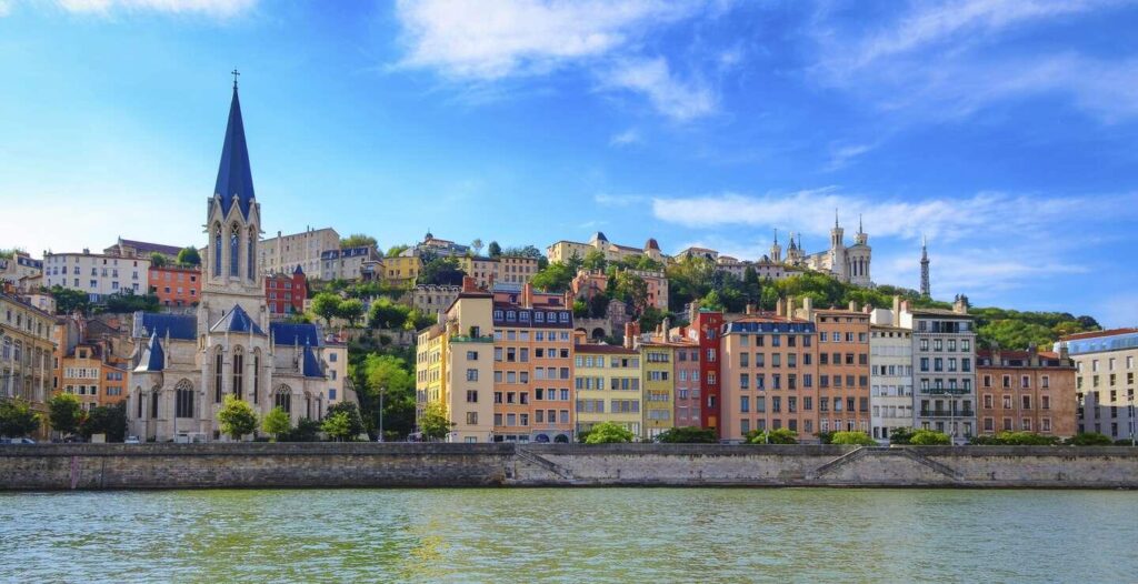 Lyon Devient la Ville au Réseau Internet le Plus Rapide, Surpassant Pékin et Los Angeles