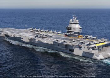 Explorez les missions passionnantes du porte-avions le plus puissant du monde à Marseille !