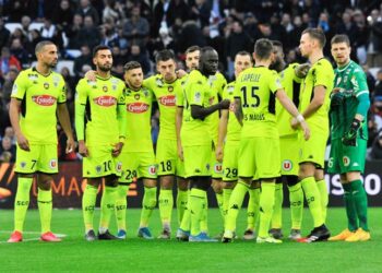 Angers-SCO démarre sa saison de Ligue 1 en beauté avec une victoire éclatante contre le Paris FC