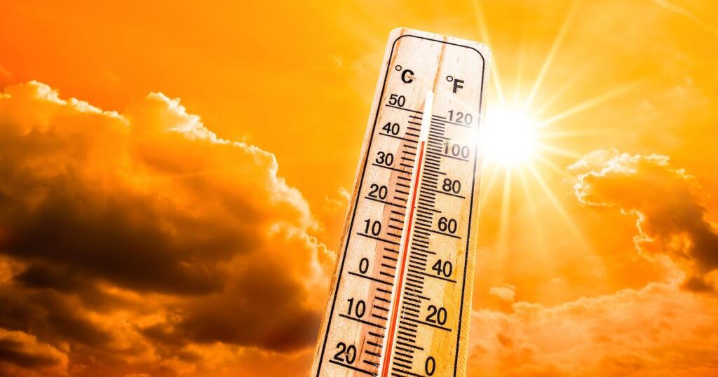 Canicule en France : la SNCF suspend trois allers-retours entre Bordeaux et Marseille

—

Vague de chaleur en France : la SNCF interrompt temporairement plusieurs trajets entre Bordeaux et Marseille