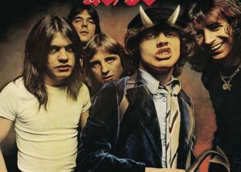 Electrifying AC/DC Rocks Paris Stade de France Live!