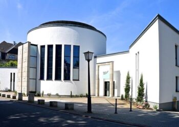 Become a Community Mobilizer and Make an Impact in Marseille!