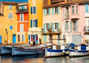 Martigues Donne le Coup d’Envoi des Championnats de France Espoir de Voile avec Énergie et Passion