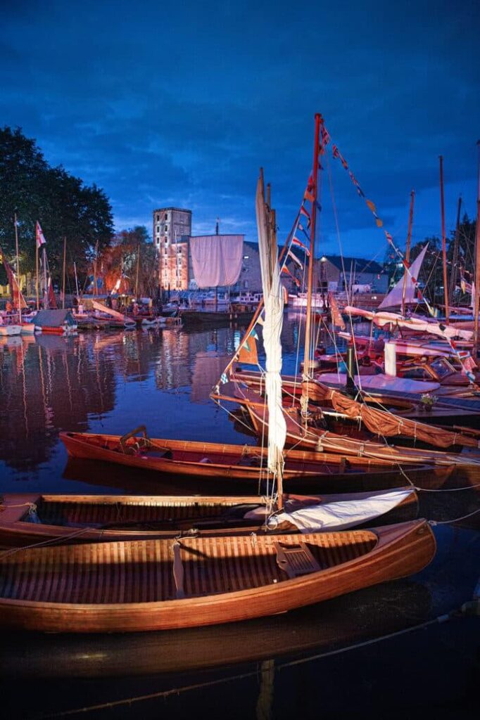 Plongez dès ce vendredi soir dans le festival vibrant de jazz, blues et fanfares aux Rendez-vous de l’Erdre à Nantes !