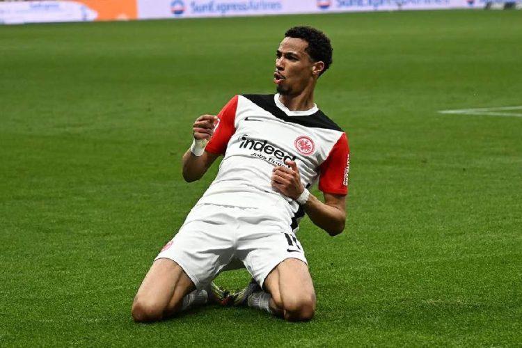 Hugo Ekitike appelé en équipe de France pour remplacer le blessé Rayan Cherki