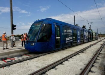 La ligne 1 s’étend : le tramway arrive enfin à la gare Sud de France pour la première fois !
