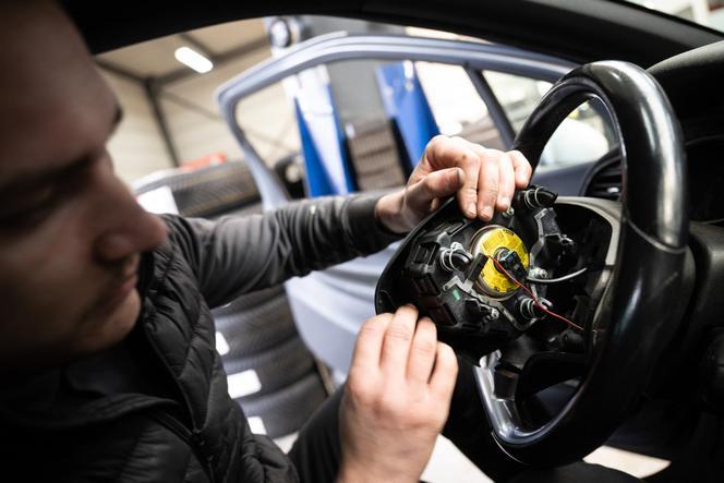 Un artificier révolutionne la destruction des airbags Takata défectueux grâce à une astuce ingénieuse