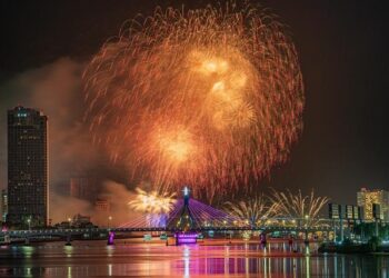 Hans Zimmer: The Genius Crafting Unforgettable Film Scores Hans Zimmer: The Genius Crafting Unforgettable Film Scores