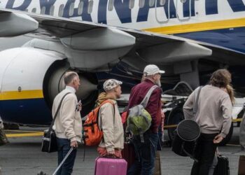 Air Traffic Controllers’ Strike Sparks Major Travel Chaos: Half of Flights Canceled in Nice, 40% in Paris Ahead of Summer Holidays Air Traffic Controllers’ Strike Sparks Major Travel Chaos: Half of Flights Canceled in Nice, 40% in Paris Ahead of Summer Holidays