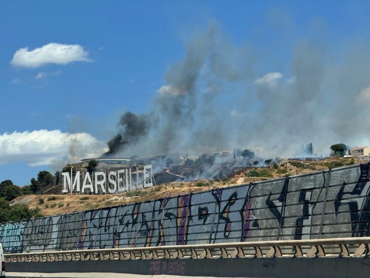 Marseille en flammes : le feu enfin maîtrisé, un soulagement pour la ville