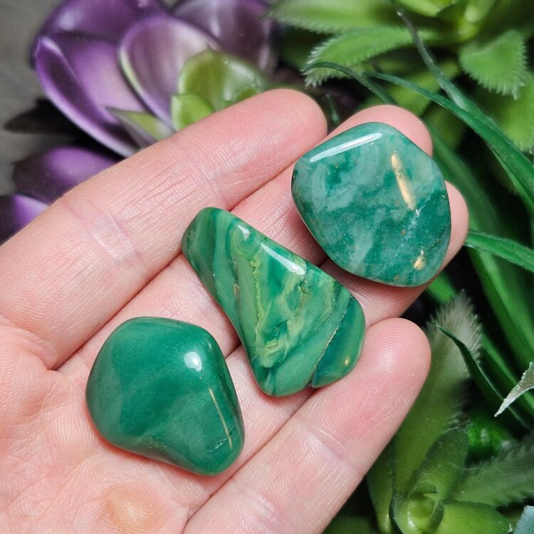 That’s Showbiz Baby! Dive into the Exciting World of JADE’s Debut Album That’s Showbiz Baby! Dive into the Exciting World of JADE’s Debut Album