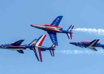 La Patrouille de France en spectacle aérien époustouflant au-dessus de Bordeaux ce vendredi