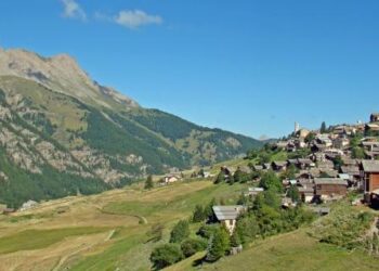 Explorez ces 3 villages parmi les “Plus Beaux Villages de France” à moins d’1h30 de Bordeaux !