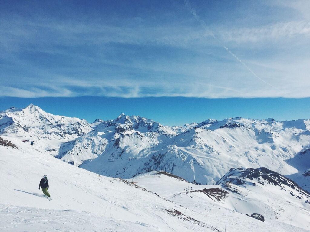 Près de Nice : la neige fait un retour spectaculaire dans ces stations des Alpes