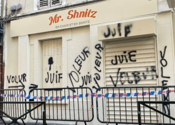Outrage Erupts as Hate Graffiti Defaces Schools and Synagogue in Val-de-Marne