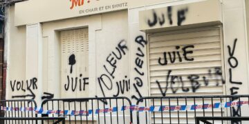 Outrage Erupts as Hate Graffiti Defaces Schools and Synagogue in Val-de-Marne Outrage Erupts as Hate Graffiti Defaces Schools and Synagogue in Val-de-Marne