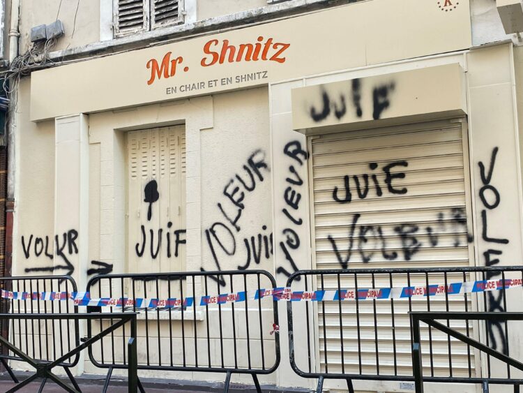Outrage Erupts as Hate Graffiti Defaces Schools and Synagogue in Val-de-Marne