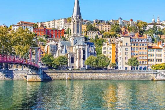Lyon : Préparez-vous aux orages violents avec grêle et rafales puissantes !