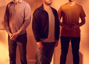 GoGo Penguin and Daudi Matsiko Unite for Captivating New Track « Forgive the Damages