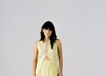 Plongez dans « Grandir » : le premier EP captivant de Marguerite