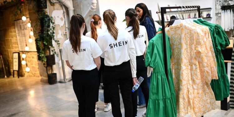 Shein conquiert la France : le triomphe d’une marque controversée