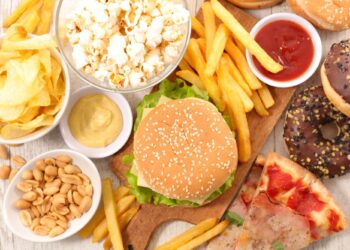 Plus de 50 000 fast-foods en France : et si on instaurait un « impôt spécial graisse » ?  Rewritten title: 
« Fast-food en France : faut-il créer un « impôt spécial graisse » pour lutter contre l’excès ? »