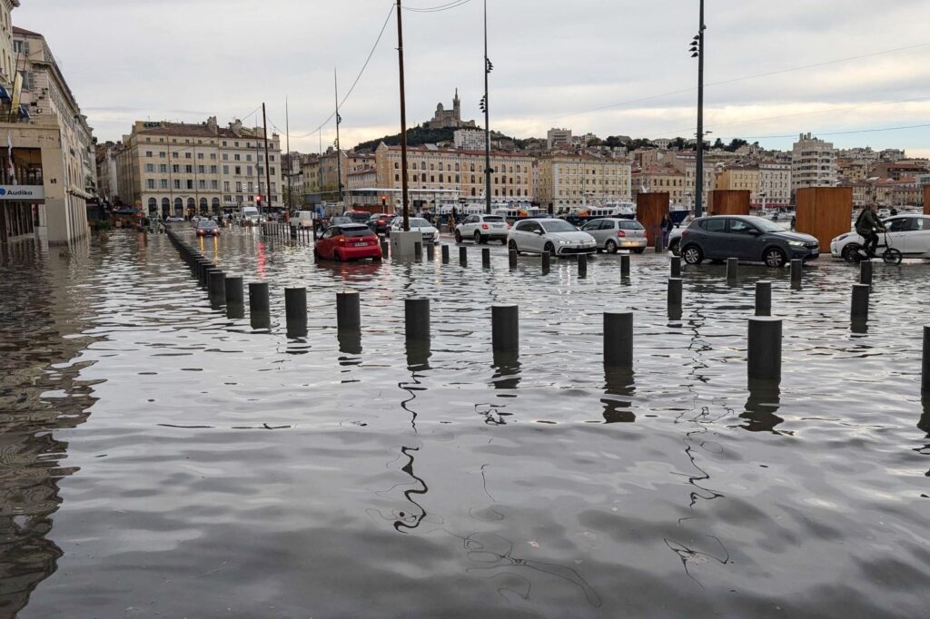 Inondations à Marseille et dans les Bouches-du-Rhône : un retour en images saisissant

—

Saisissant retour en images sur les inondations dévastatrices à Marseille et dans les Bouches-du-Rhône