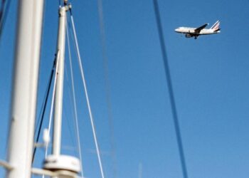 Frayeur à l’aéroport de Nice : une collision évitée de justesse qui a bouleversé les pilotes