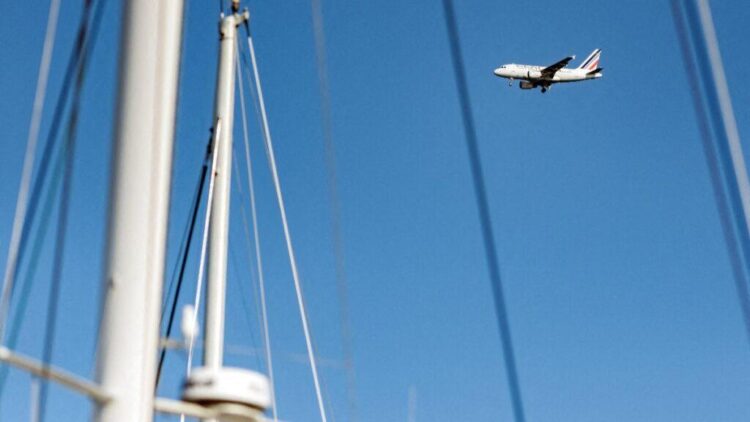 Frayeur à l’aéroport de Nice : une collision évitée de justesse qui a bouleversé les pilotes