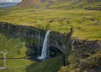 Island vs France: Unveiling the Lineups for an Epic Showdown!