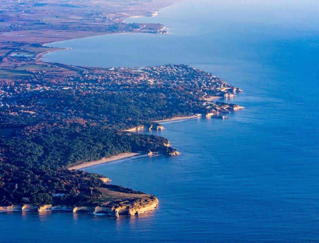 La Gironde en alerte : préparez-vous à de fortes pluies et vents violents !