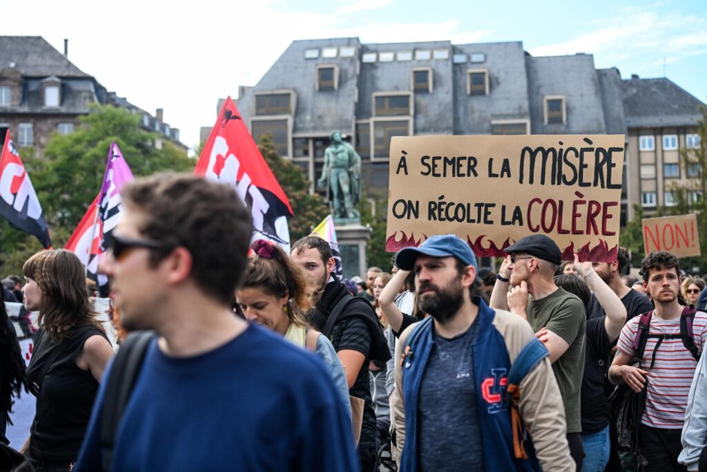 « Bloquons tout » : 10 000 manifestants envahissent Strasbourg lors des moments forts des mobilisations en Alsace