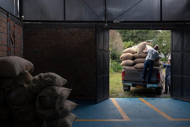 Réussir ses premiers pas à l’export : le grand défi des PME 
→ 
Premiers pas à l’export : comment les PME peuvent relever ce défi majeur Réussir ses premiers pas à l’export : le grand défi des PME 
→ 
Premiers pas à l’export : comment les PME peuvent relever ce défi majeur