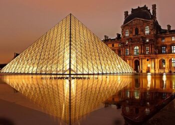 Deux jours après le cambriolage du Louvre, un jeune homme tente une intrusion audacieuse au Mucem de Marseille Deux jours après le cambriolage du Louvre, un jeune homme tente une intrusion audacieuse au Mucem de Marseille