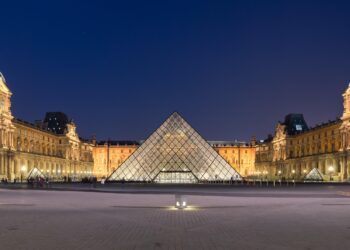 Jewels on the Move: Louvre Safeguards Priceless Jewelry by Transferring Collection After Break-In Jewels on the Move: Louvre Safeguards Priceless Jewelry by Transferring Collection After Break-In