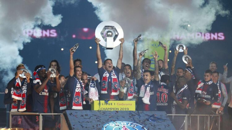 L’Olympique Lyonnais Triomphe Contre le RC Strasbourg et Se Rapproche du Podium en Ligue 1 L’Olympique Lyonnais Triomphe Contre le RC Strasbourg et Se Rapproche du Podium en Ligue 1