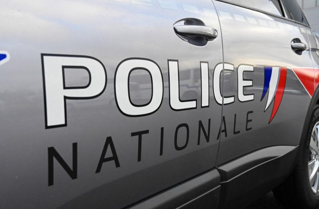 Un couple de nonagénaires braqué à Marseille : plus de 500 000 euros de bijoux volés Un couple de nonagénaires braqué à Marseille : plus de 500 000 euros de bijoux volés