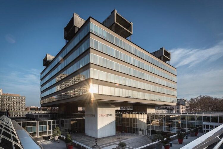 Marie révèle sur France 2 : comment son « vieil ami » l’alcool est devenu son « meilleur ennemi » Marie révèle sur France 2 : comment son « vieil ami » l’alcool est devenu son « meilleur ennemi »