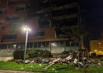 Tournage de clip près de Lyon : chaos et incendie à Rillieux-la-Pape après un tir de mortier Tournage de clip près de Lyon : chaos et incendie à Rillieux-la-Pape après un tir de mortier