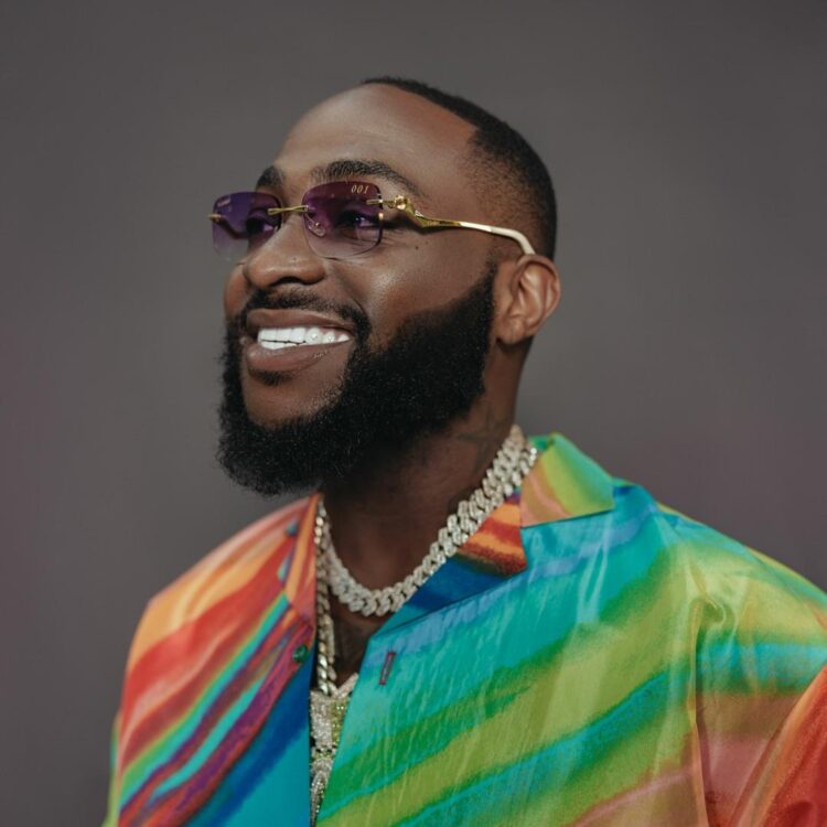 Davido Unleashes Exciting New Album « 5ive »!