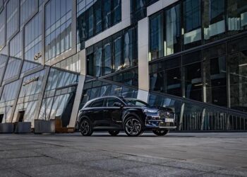 Découvrez la nouvelle DS présidentielle : un bijou 100% français alliant luxe et haute technologie