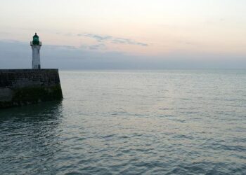 France Prepares to Welcome Shoppers and Diners as Shops and Terraces Reopen Gradually from May 19 France Prepares to Welcome Shoppers and Diners as Shops and Terraces Reopen Gradually from May 19