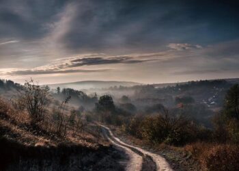 Oumuamua : le mystérieux visiteur venu d’un autre monde devient 
**Oumuamua : le fascinant mystère venu d’un autre monde**
