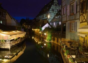 Plongez dans la Magie de Noël à La Petite France : Le Marché de Noël de Strasbourg 2025-2026